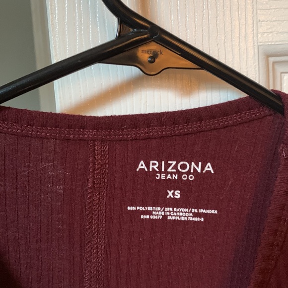 Maroon Arizona Crop Top - Picture 2 of 3